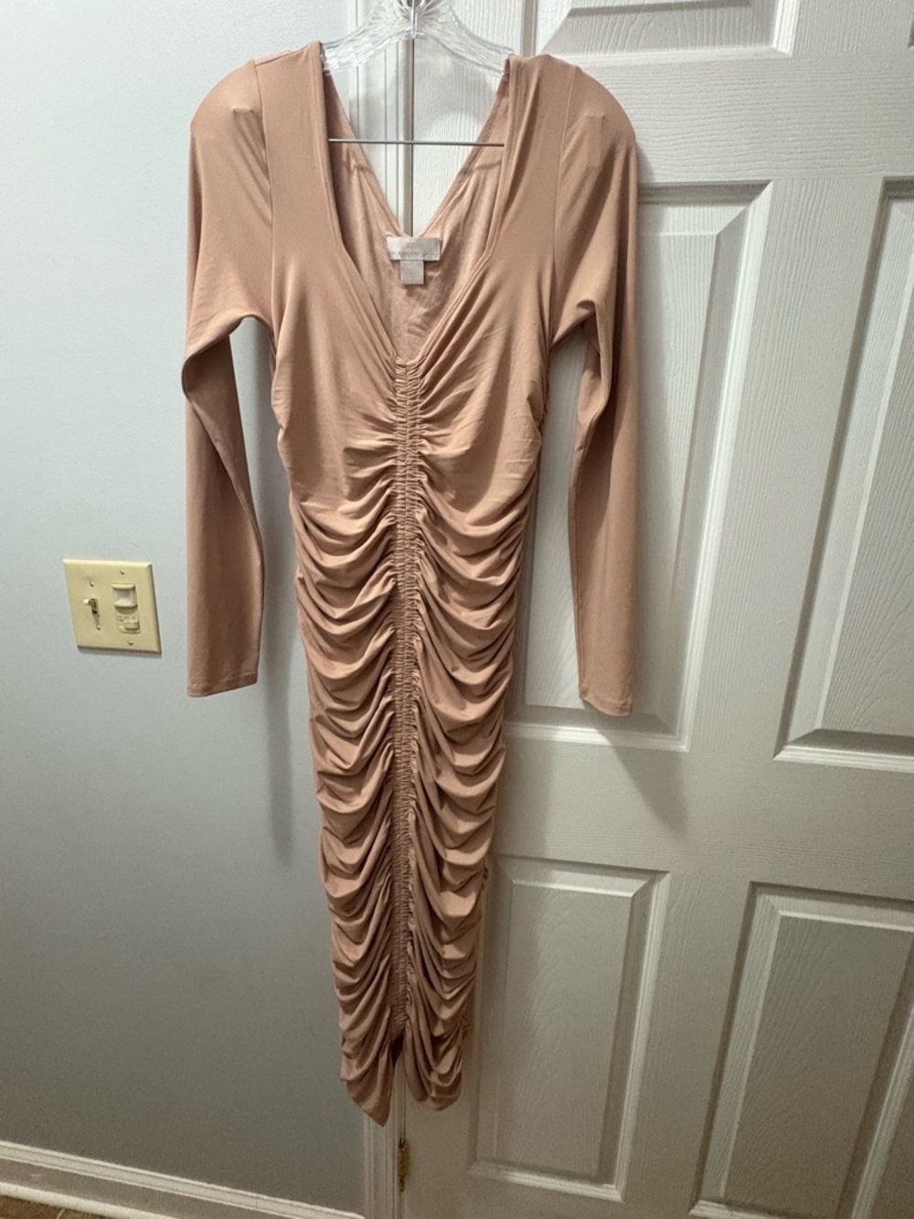 Rachel Parcell ruched fitted knee length blush dress size medium